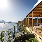 Maggiore Bay