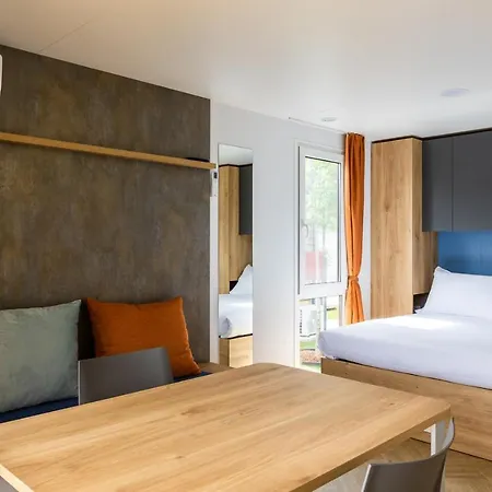 Appart hôtel Maggiore Bay 4*