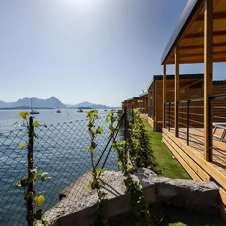 Maggiore Bay *