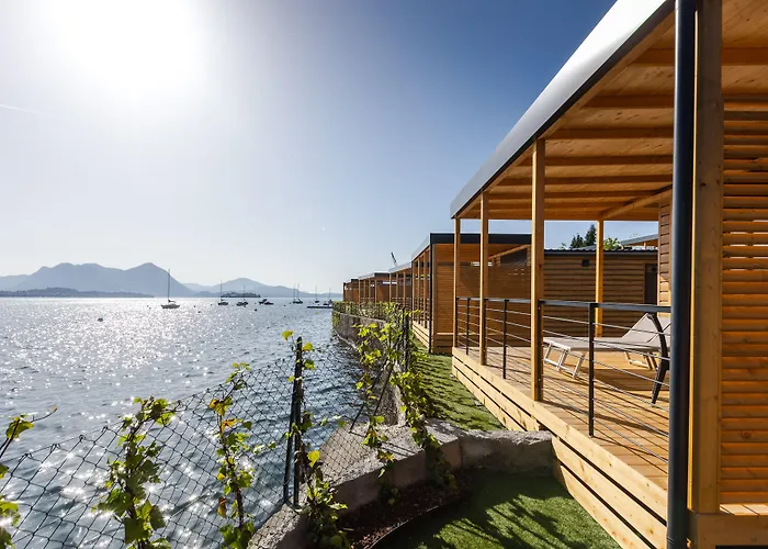 Maggiore Bay